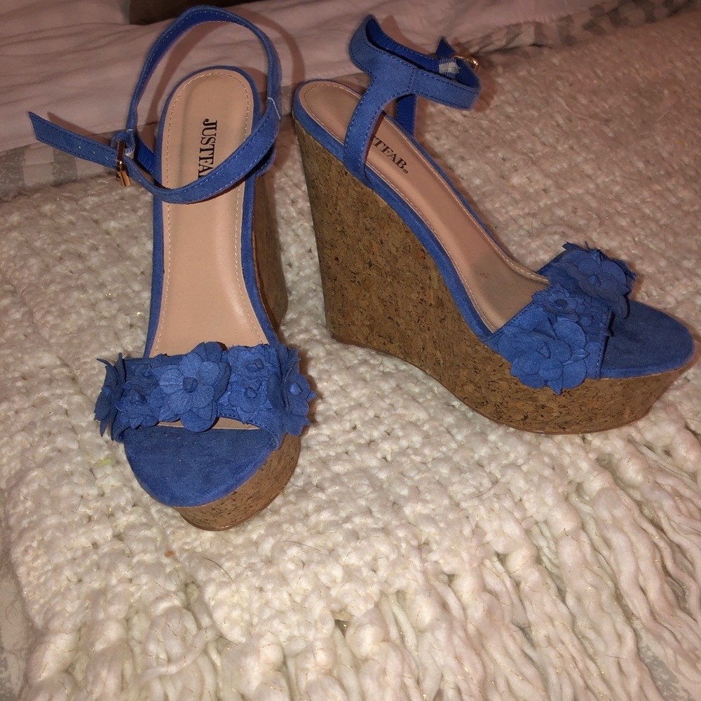 blue wedges